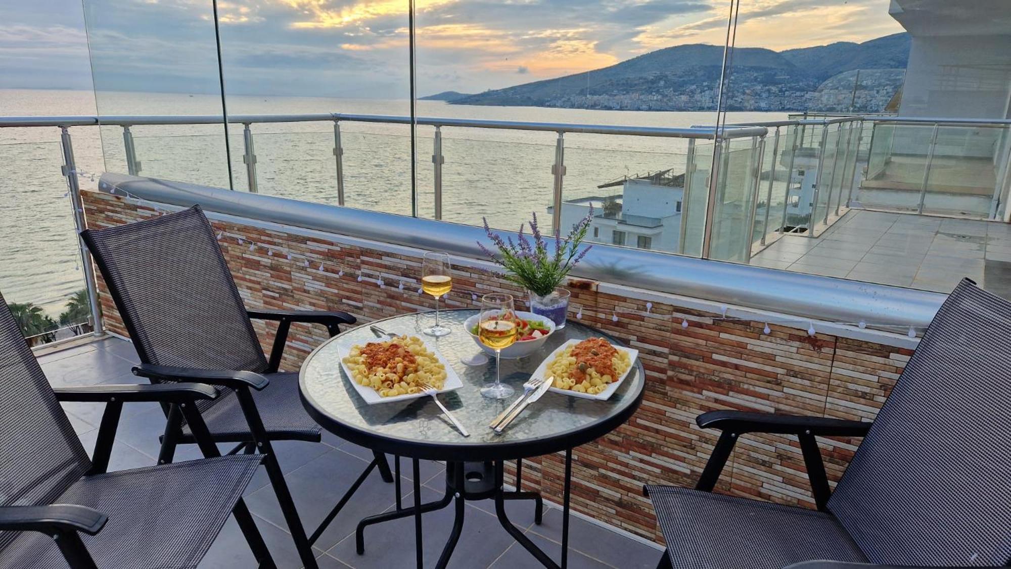 Sadet'S Penthouse Saranda Leilighet Eksteriør bilde